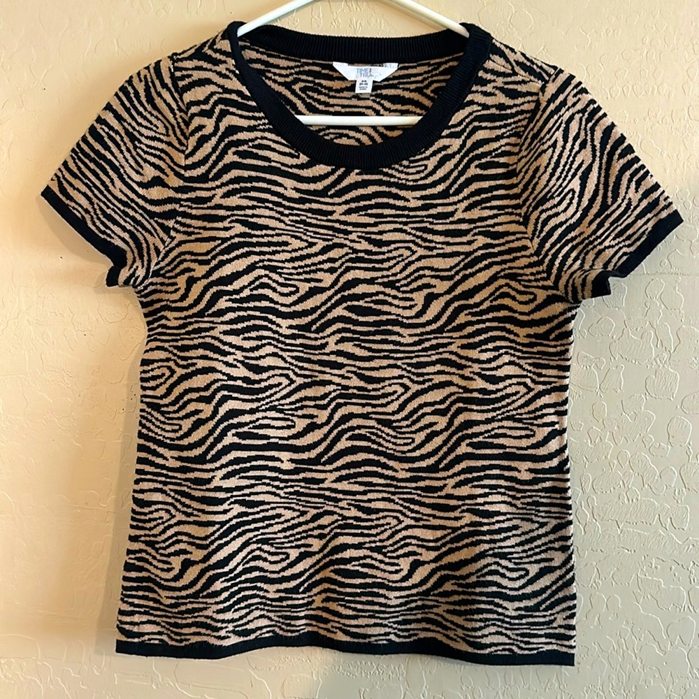 Zebra print top size xs